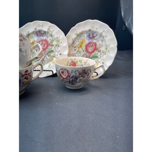 Set of Vintage Sheraton Tea Cups and Saucers by Johnson Brothers - Picture 6 of 9
